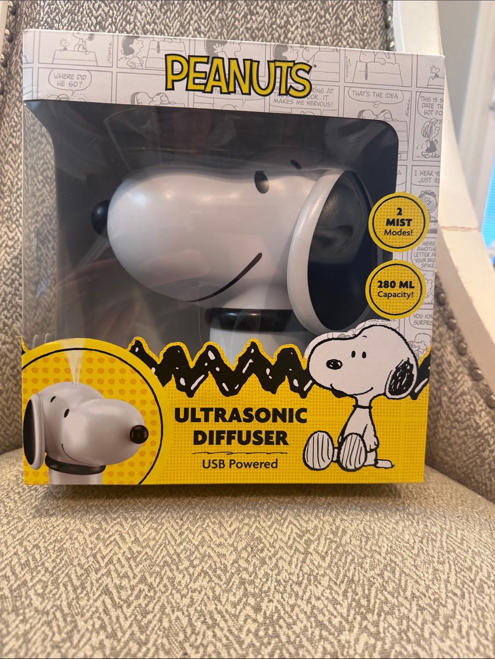 Peanuts Snoopy Ultrasonic Diffuser - White & Black. New in Box!